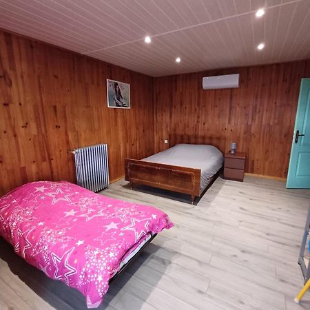 Le Pouyet Apartman Saint-Lattier Kültér fotó