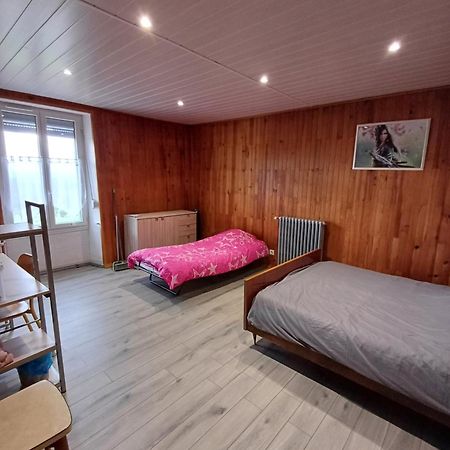 Le Pouyet Apartman Saint-Lattier Kültér fotó