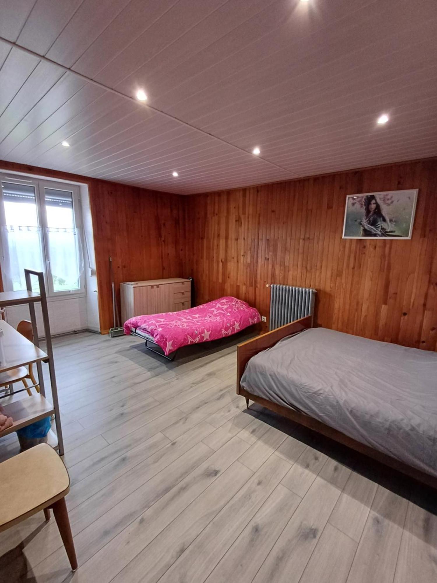Le Pouyet Apartman Saint-Lattier Kültér fotó